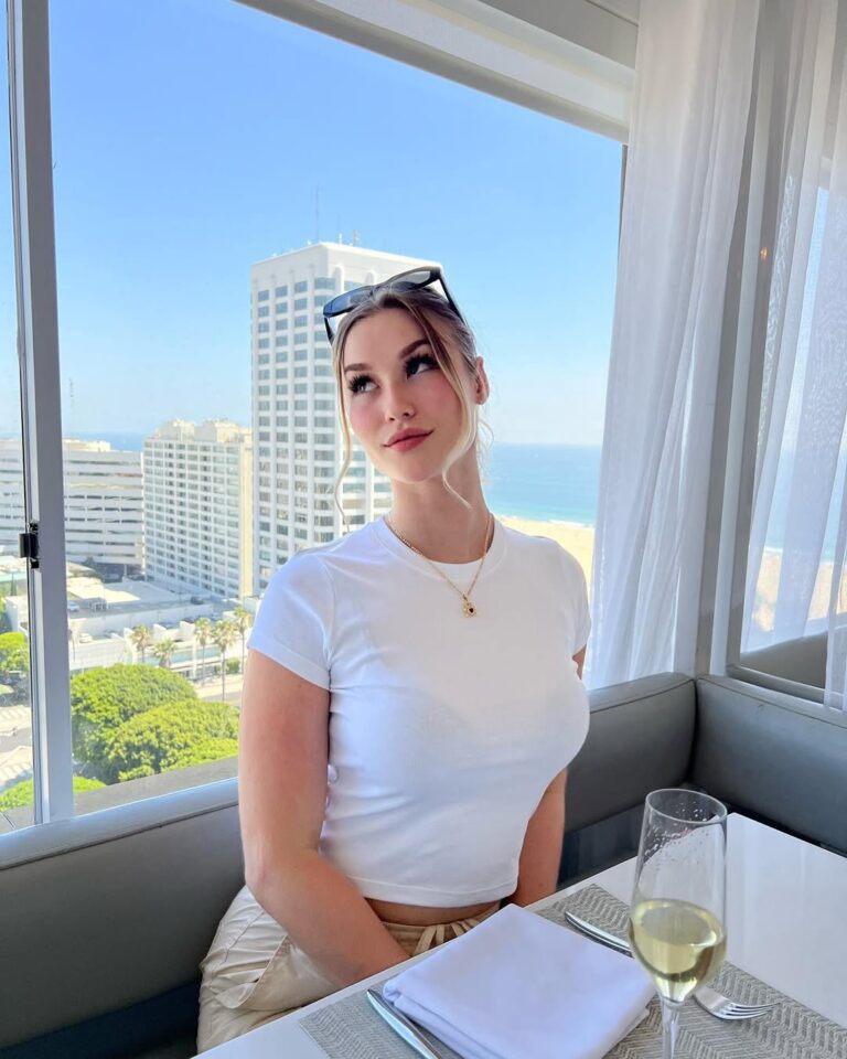 Sondra Blust Erome: The Rise of a Digital Sensation and Her Impact on